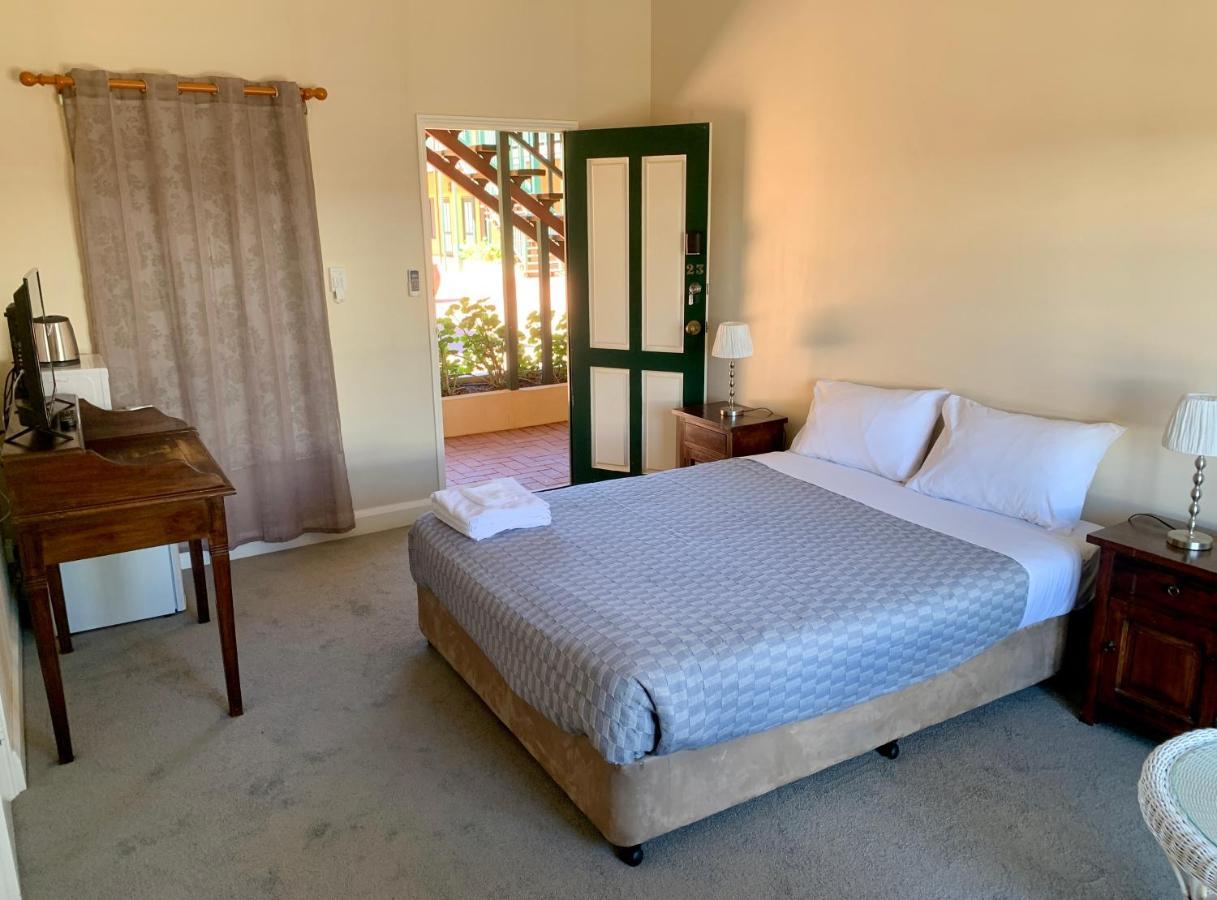 Settlers Hotel 约克 外观 照片