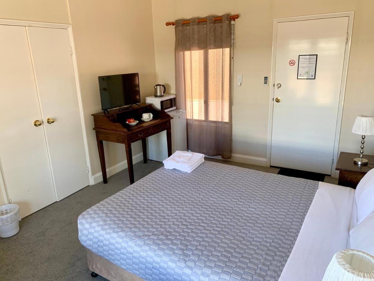 Settlers Hotel 约克 外观 照片